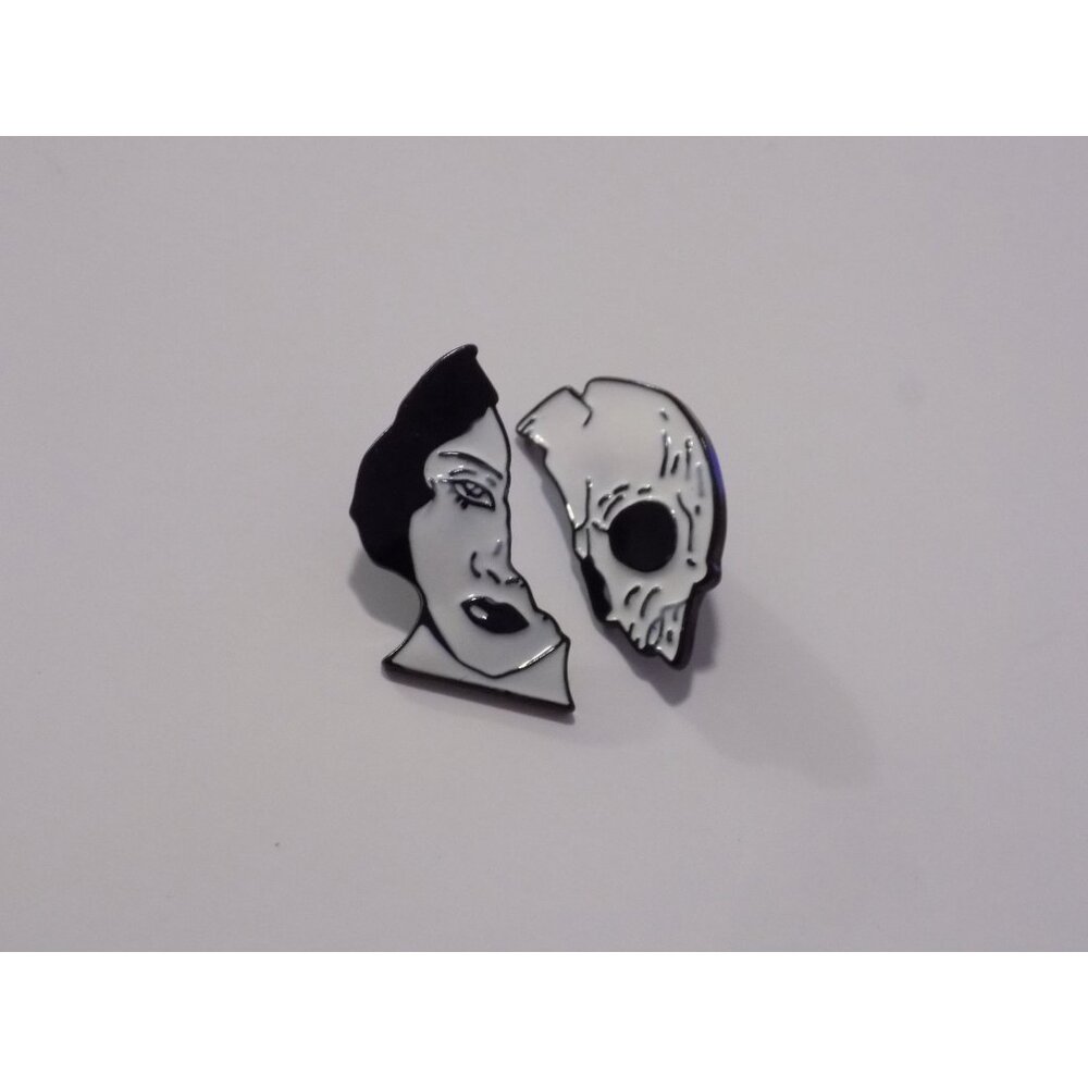 6 Enamel Halloween Horror Dark Brooch Pins - Picture 6 of 6